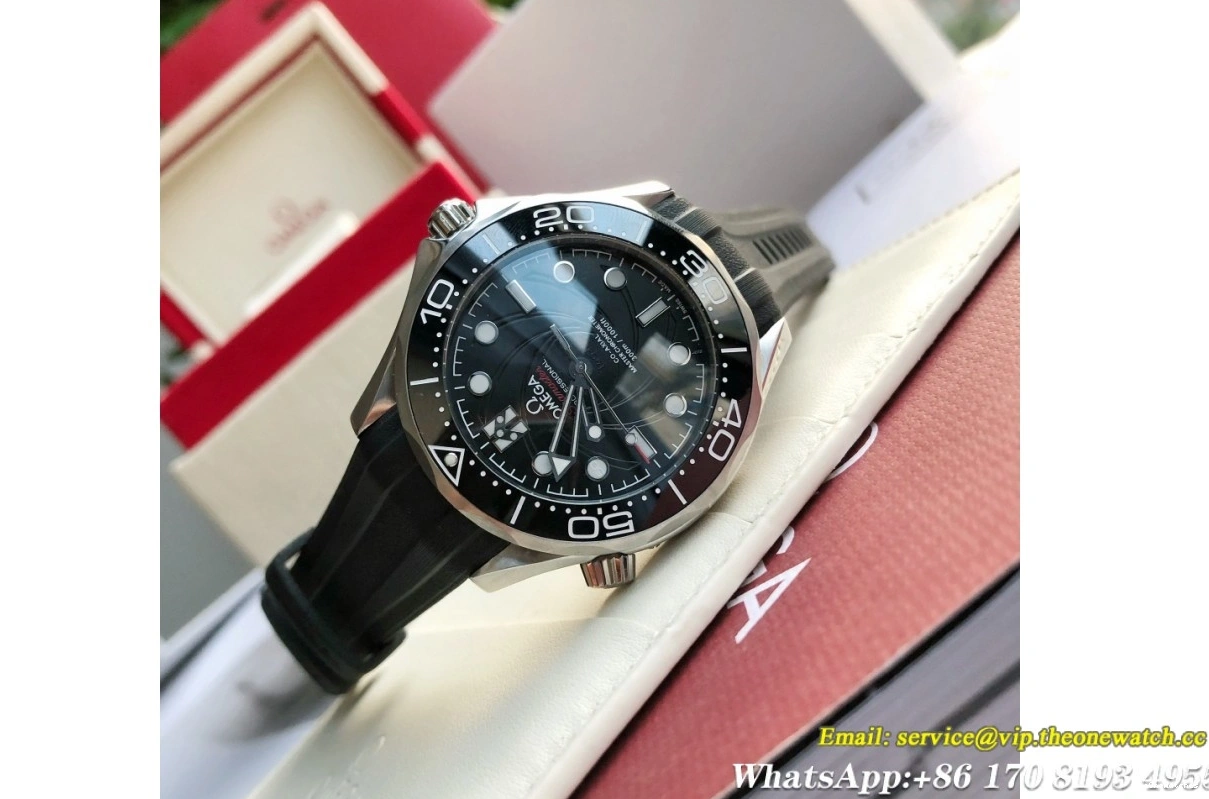 GDF 42mm RU Seamaster MY8215 300m Dial Black SS 0423